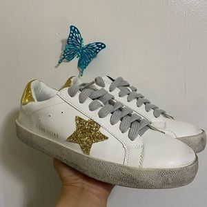 Star sneakers 37